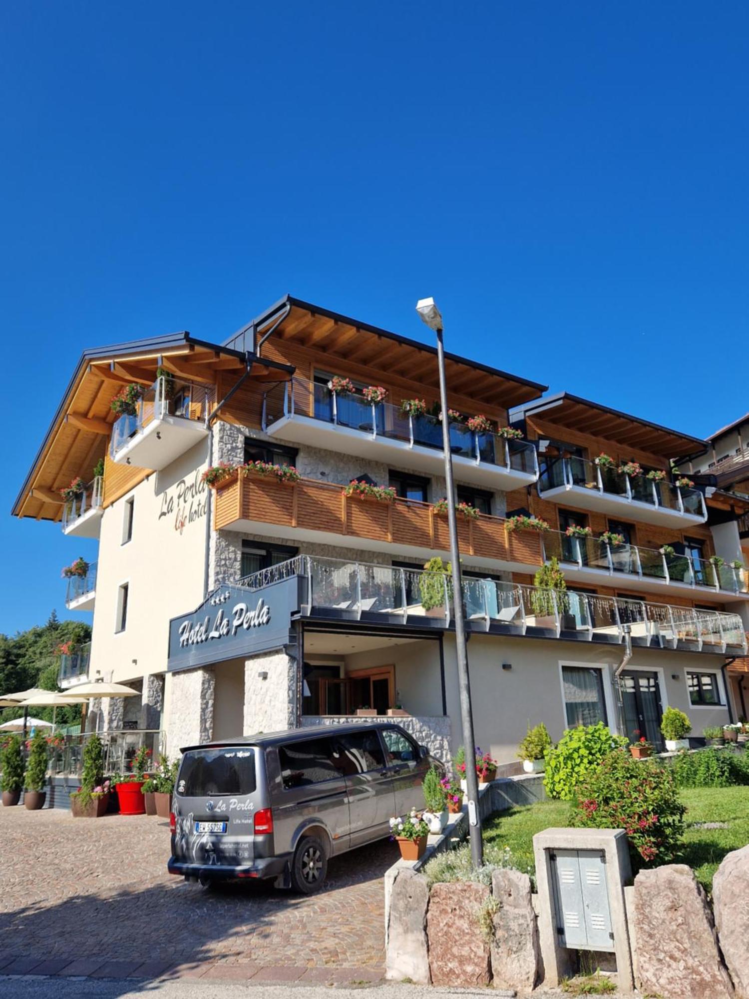 Hotel La Perla อันดาโล ภายนอก รูปภาพ