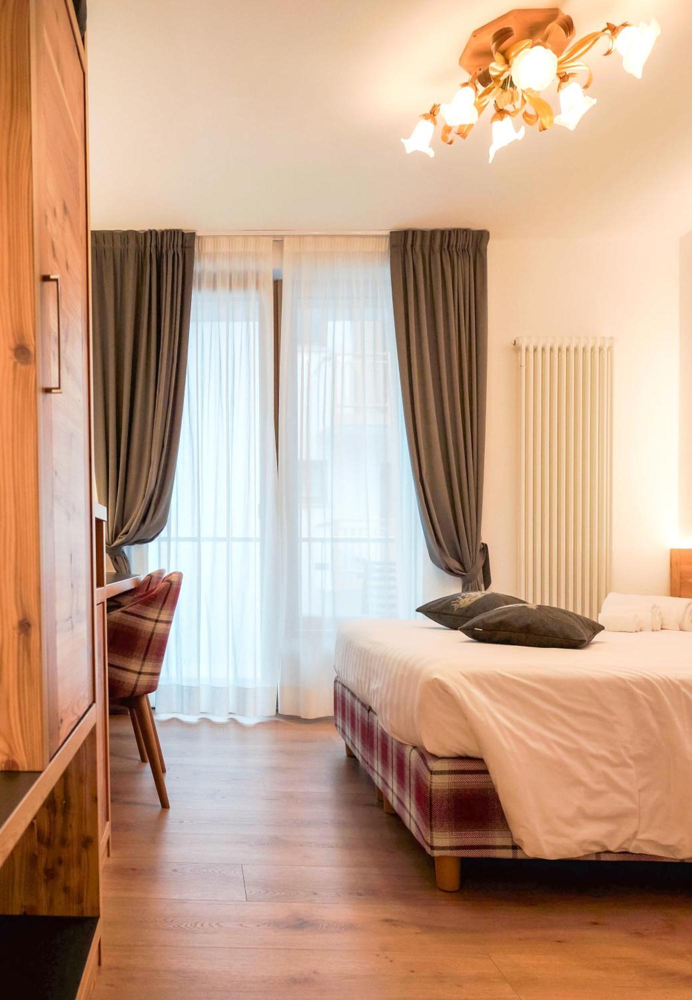 Hotel La Perla อันดาโล ภายนอก รูปภาพ